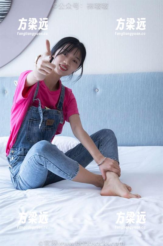 袜啵啵 - 芝士的厚黑丝大腿袜全集，原图居然说：我不是丝袜我只是路过！