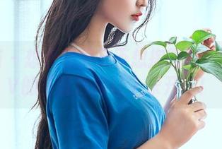轰趴猫 – 想看美图又不想掏腰包？孙梦瑶V的圣诞选择让人乐开怀！