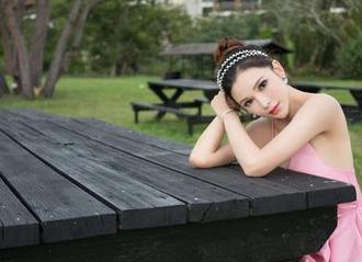青豆客 – 必看！王婉悠最新图册：圣诞特辑，真心不想再穿生姜人衣服了！