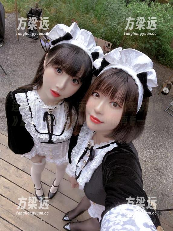 面饼仙儿 这样的一本图集,面饼仙儿的《柴郡旗袍》里每一页都在吼:酷,值得再看一遍。