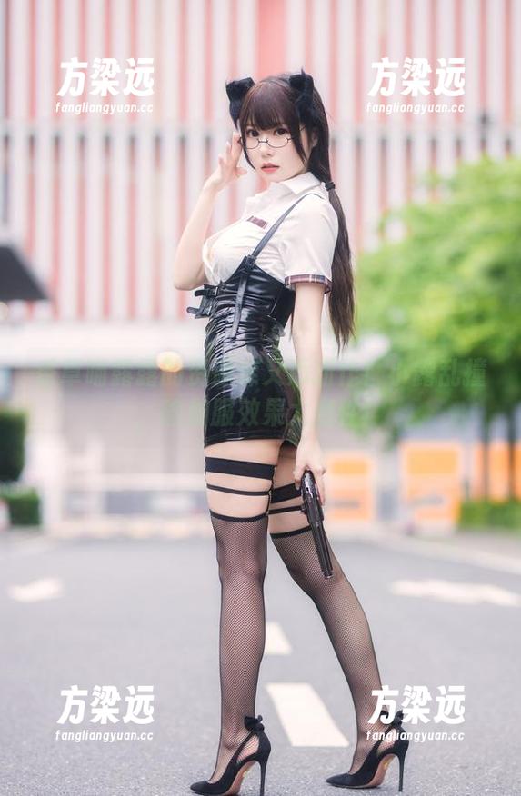 香草喵露露的资源库又添新作！小露乱撞，瑜伽服效果太魔性！